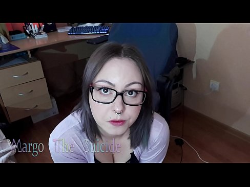 ❤️ Sexet pige med briller sutter Dildo dybt på kamera Sluts at da.https-tubsexer.ru