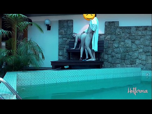 ❤️ Chef inviterer stuepige til poolen, men kunne ikke modstå en hot Sluts at da.https-tubsexer.ru